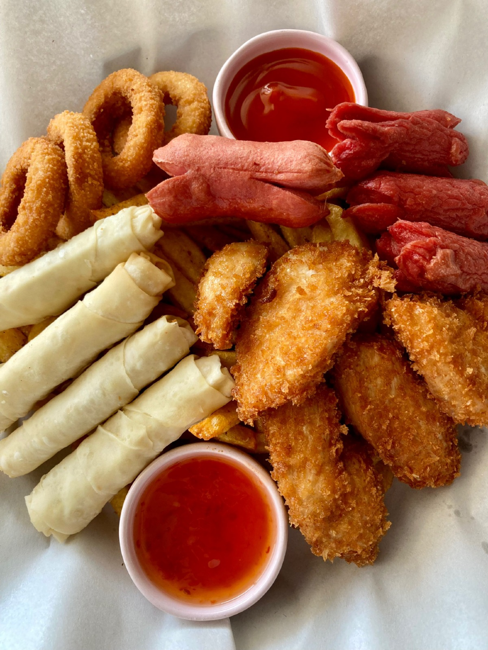 Atıştırmalık tabağı (Mixed snack)