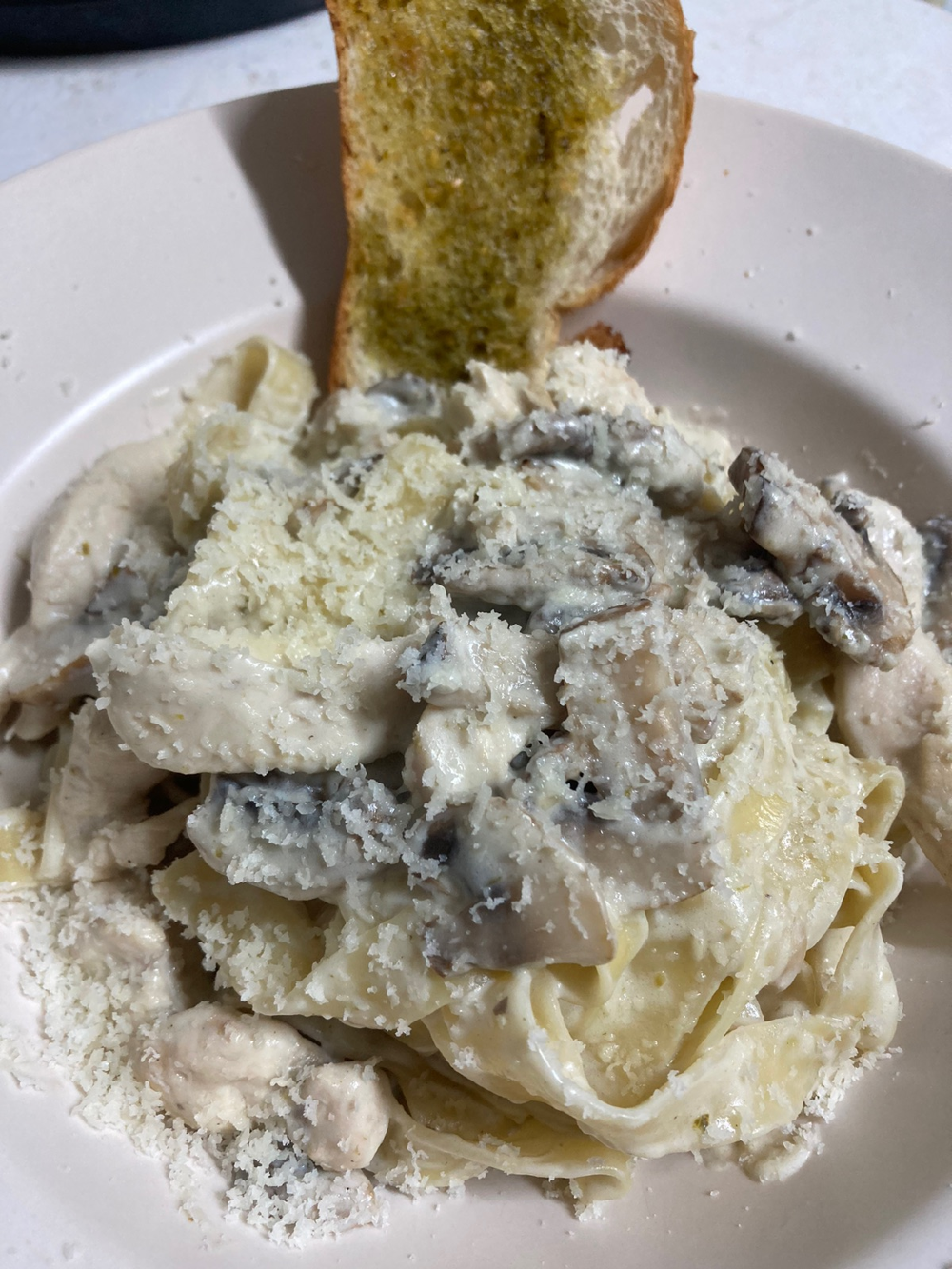 Fettuccine alfredo